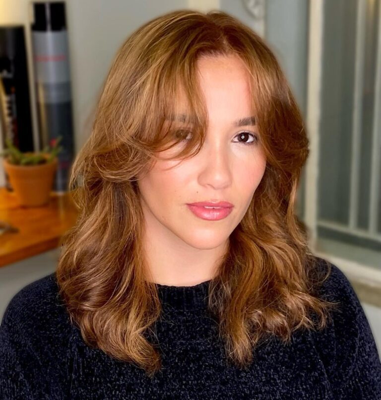 Corte de Cabelo Feminino Borboleta 2023: A Inspiração do ano!
