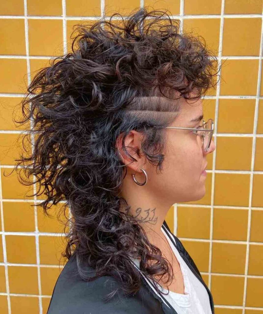 Mullet em Cabelo Cacheado: Opções Incríveis para 2023